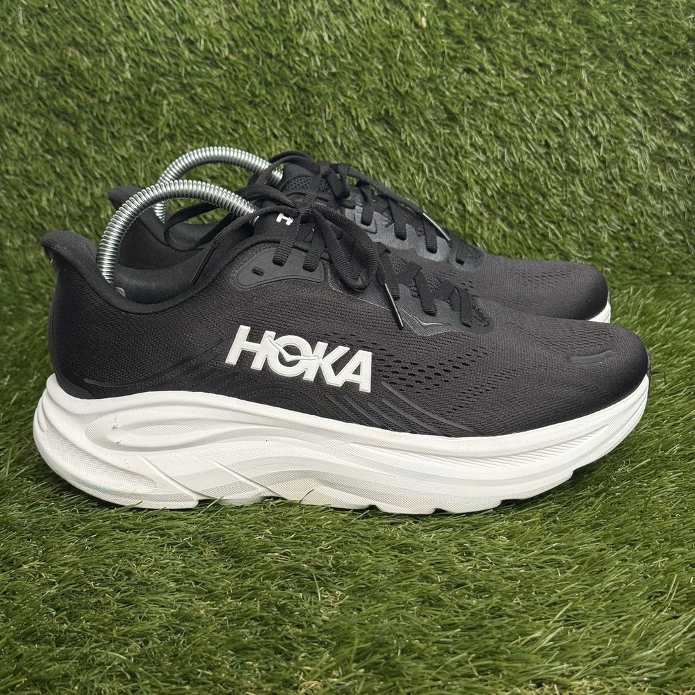 Hoka One One Clifton 9 Mens 9.5 D Black White Running Shoes 1177539-BWHT